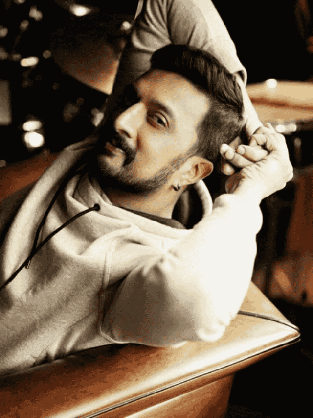 kiccha sudeep with his mother